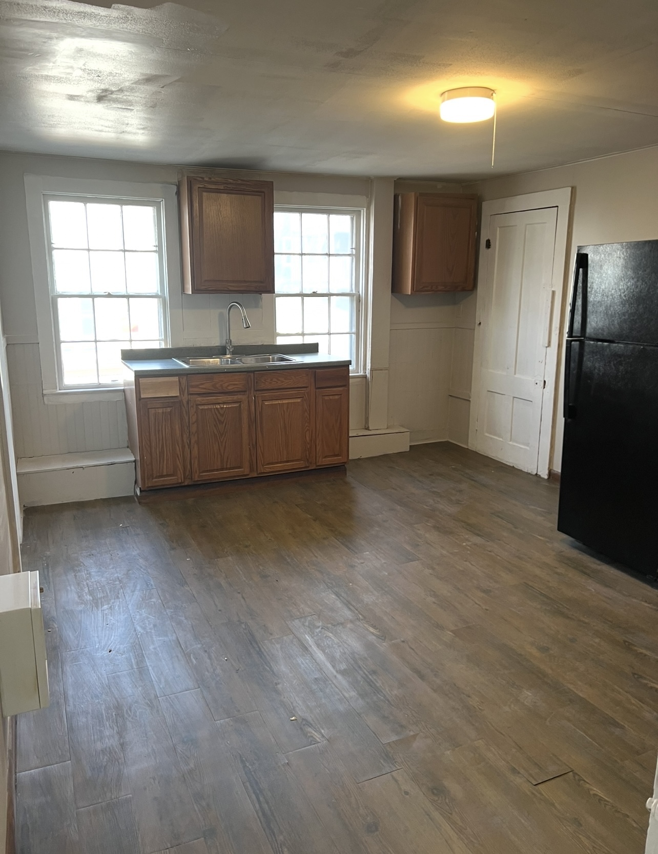 129 Valley Street Windham, CT 06226 - Photo 12 of 32