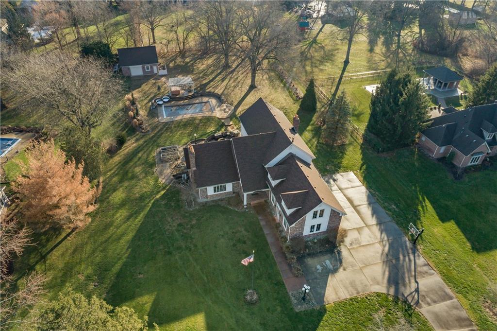 135 Jordan Road Indianapolis, IN 46217 - Photo 3 of 56 Gallery Image 3