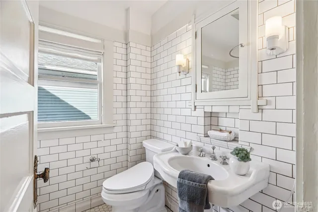 $1,900,000 | 1119 19th Avenue East, Seattle, WA 98112