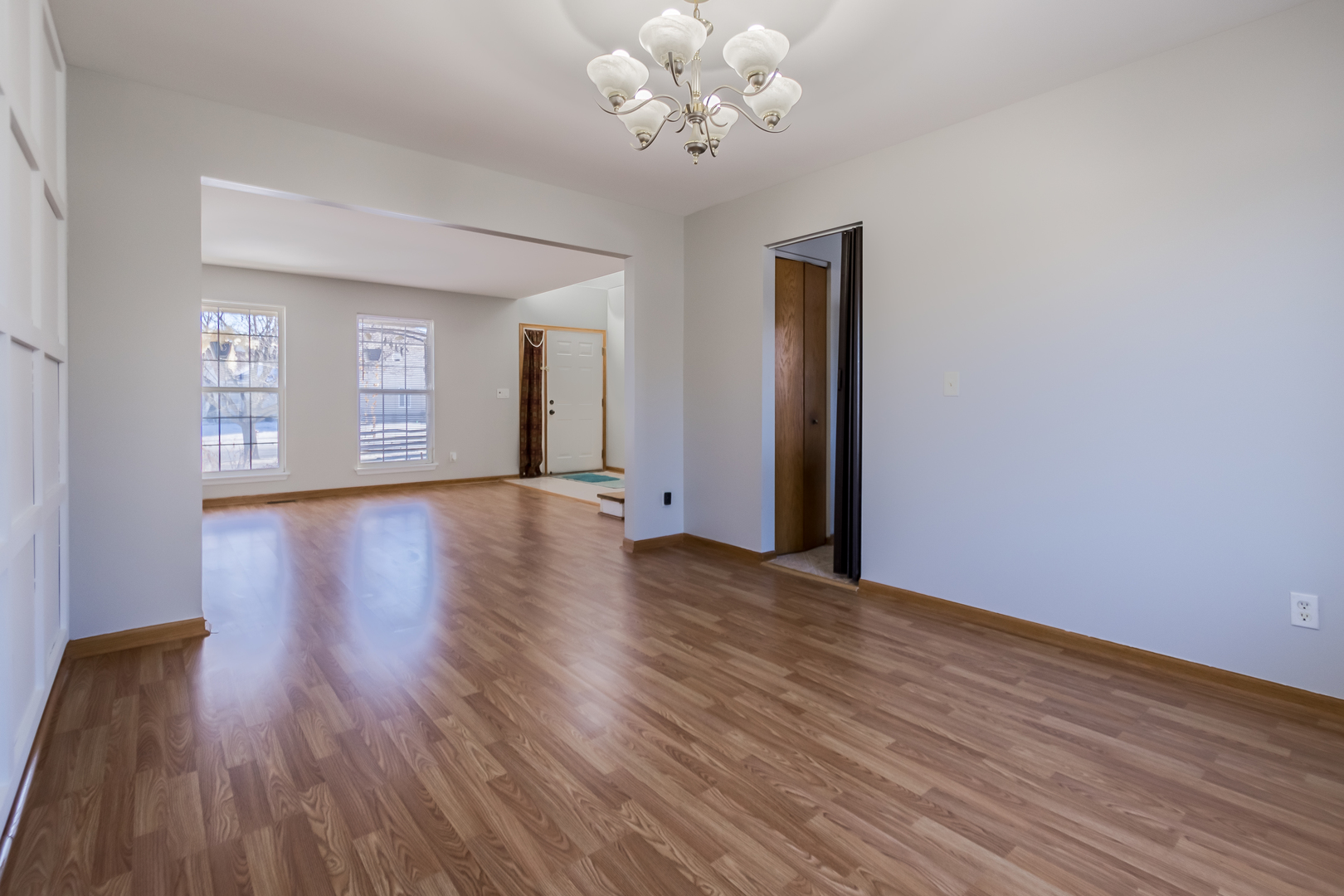 450 Susan Street Romeoville, IL 60446 - Photo 9 of 42 Gallery Image 9