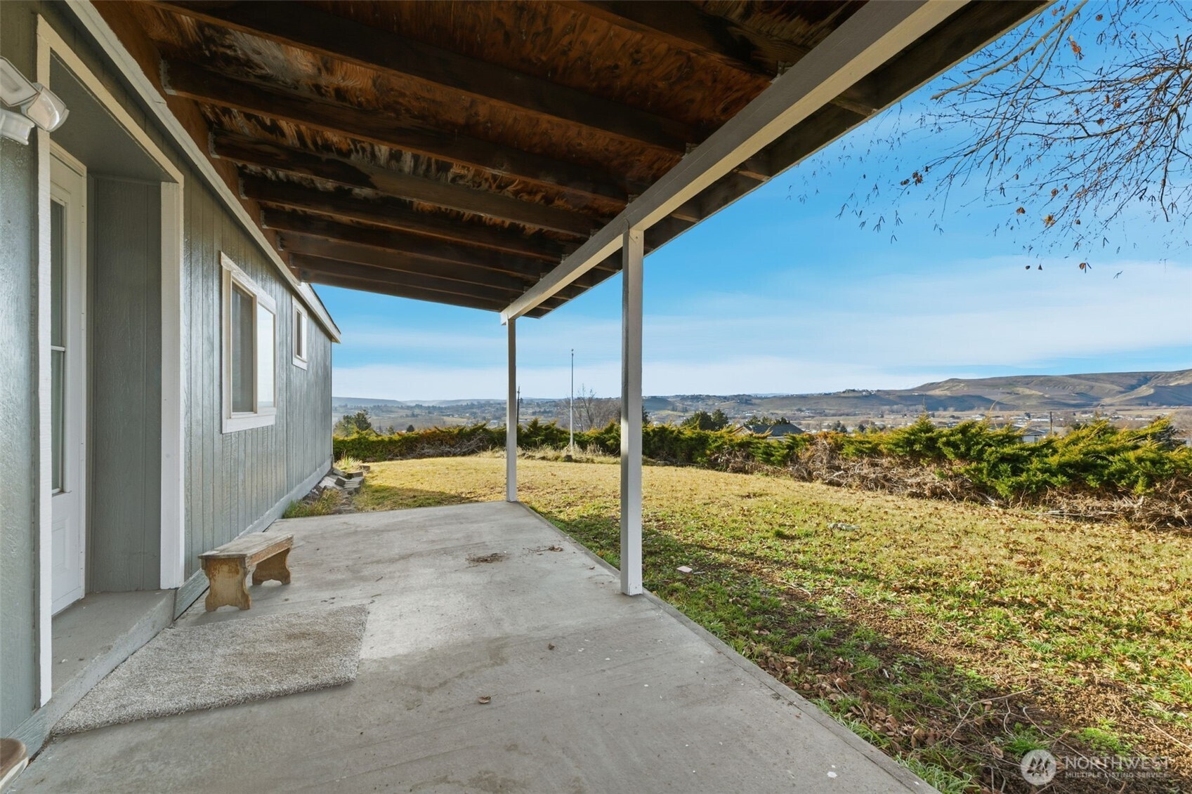 401 Clemans View Road Selah, WA 98942 - Photo 15 of 28 a view of a ocean