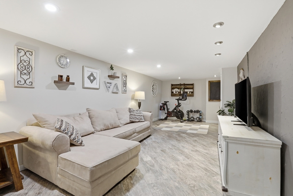 36 Basse Circle Lynn, MA 01905 - Photo 21 of 28