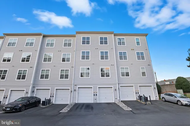 $2,600 | 9545 Chancellorsville Lane, Manassas, VA 20110