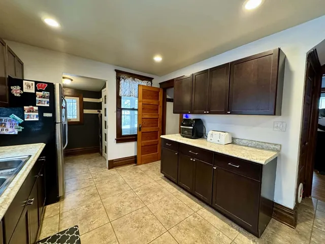 $189,900 | 515 West Florence Street, Cambria, WI 53923