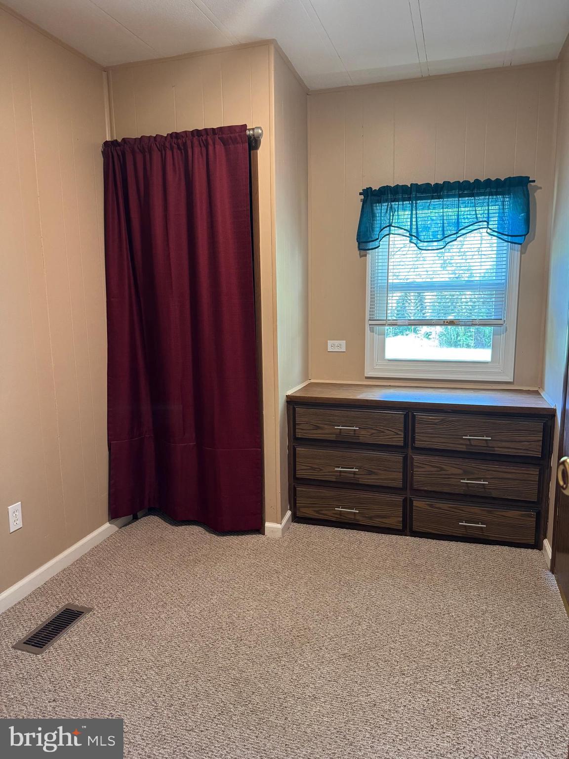 1433 Hoppa Road Crownsville, MD 21032 - Photo 18 of 23 3rd Bedroom