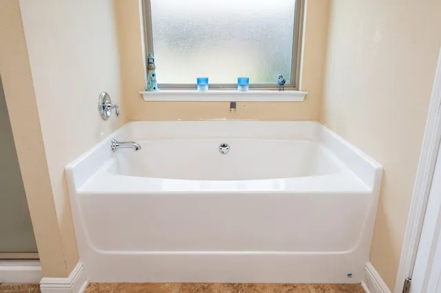 $1,900 | 3597 Autumn Woods Drive, Crestview, FL 32539