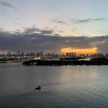 $9,000 | 540 West Avenue, Unit 2011, Miami Beach, FL 33139