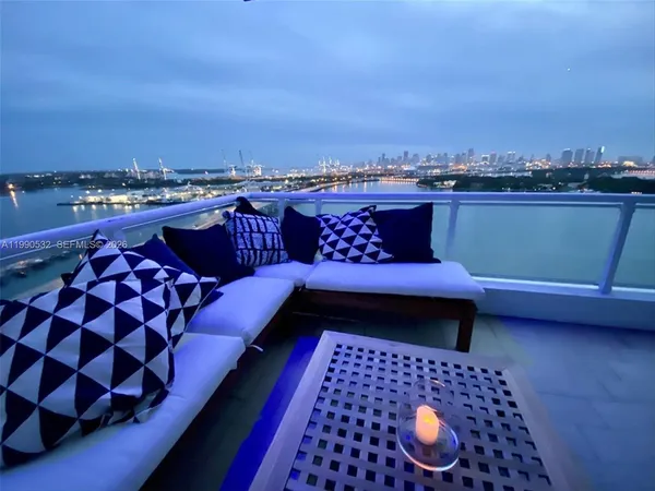 $9,000 | 540 West Avenue, Unit 2011, Miami Beach, FL 33139