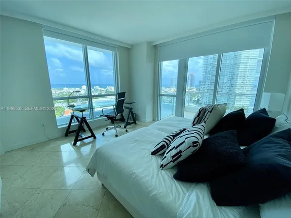 $9,000 | 540 West Avenue, Unit 2011, Miami Beach, FL 33139