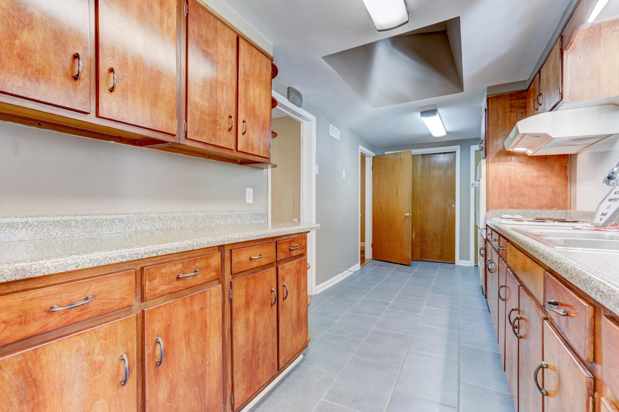 2201 Sanderson Road Knoxville, TN 37921 - Photo 8 of 38 Gallery Image 8
