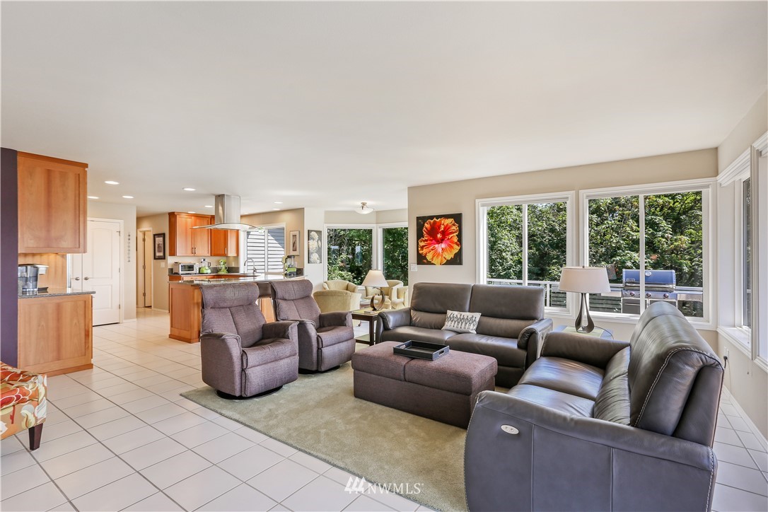 1325 North 24th Street Renton, WA 98056 - Photo 24 of 40 a living room with furniture and a large window
