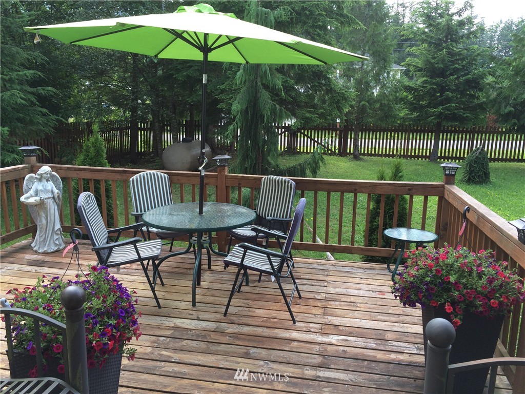 6244 Shamrock Road Maple Falls, WA 98266 - Photo 3 of 25 Gallery Image 3