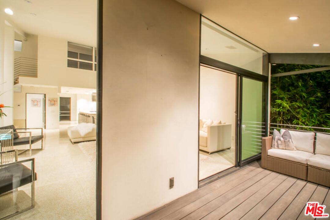 1440 North Kings Road Los Angeles, CA 90069 - Photo 37 of 37 a spacious bathroom with a bathtub and a shower
