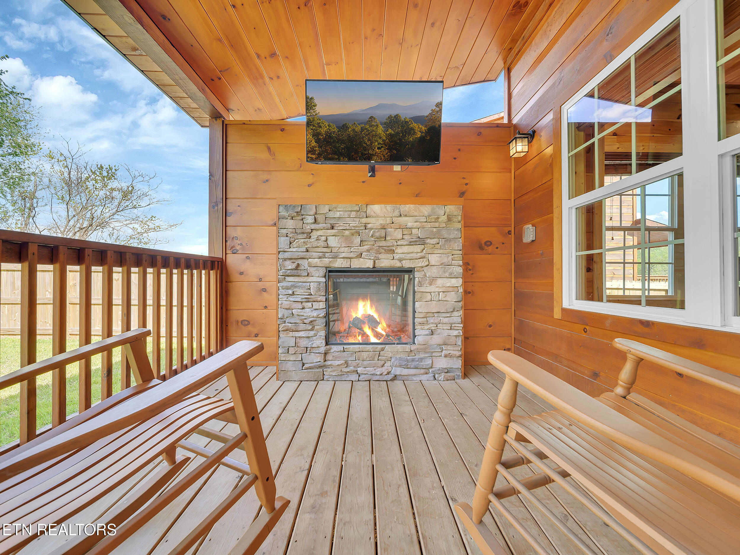 218 Caton Road Sevierville, TN 37862 - Photo 13 of 19 14