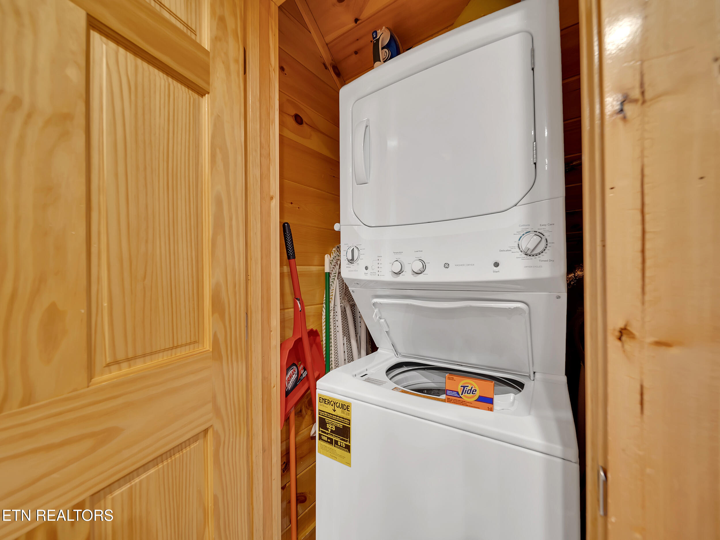 218 Caton Road Sevierville, TN 37862 - Photo 8 of 19 09