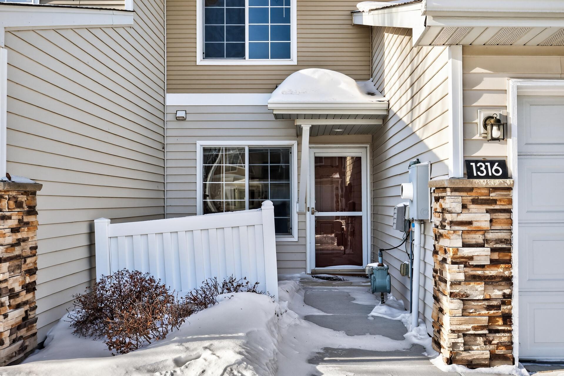 1316 Raintree Lane Waconia, MN 55387 - Photo 2 of 30