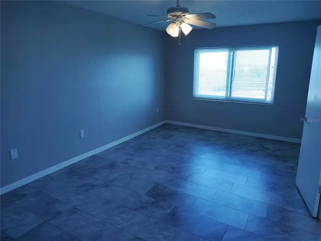 $1,300 | 4109 Lake Bayshore Drive, Unit 407, Bradenton, FL 34205