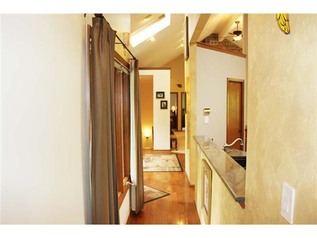 7083 Cooper Road Columbus, OH 43231 - Photo 4 of 25