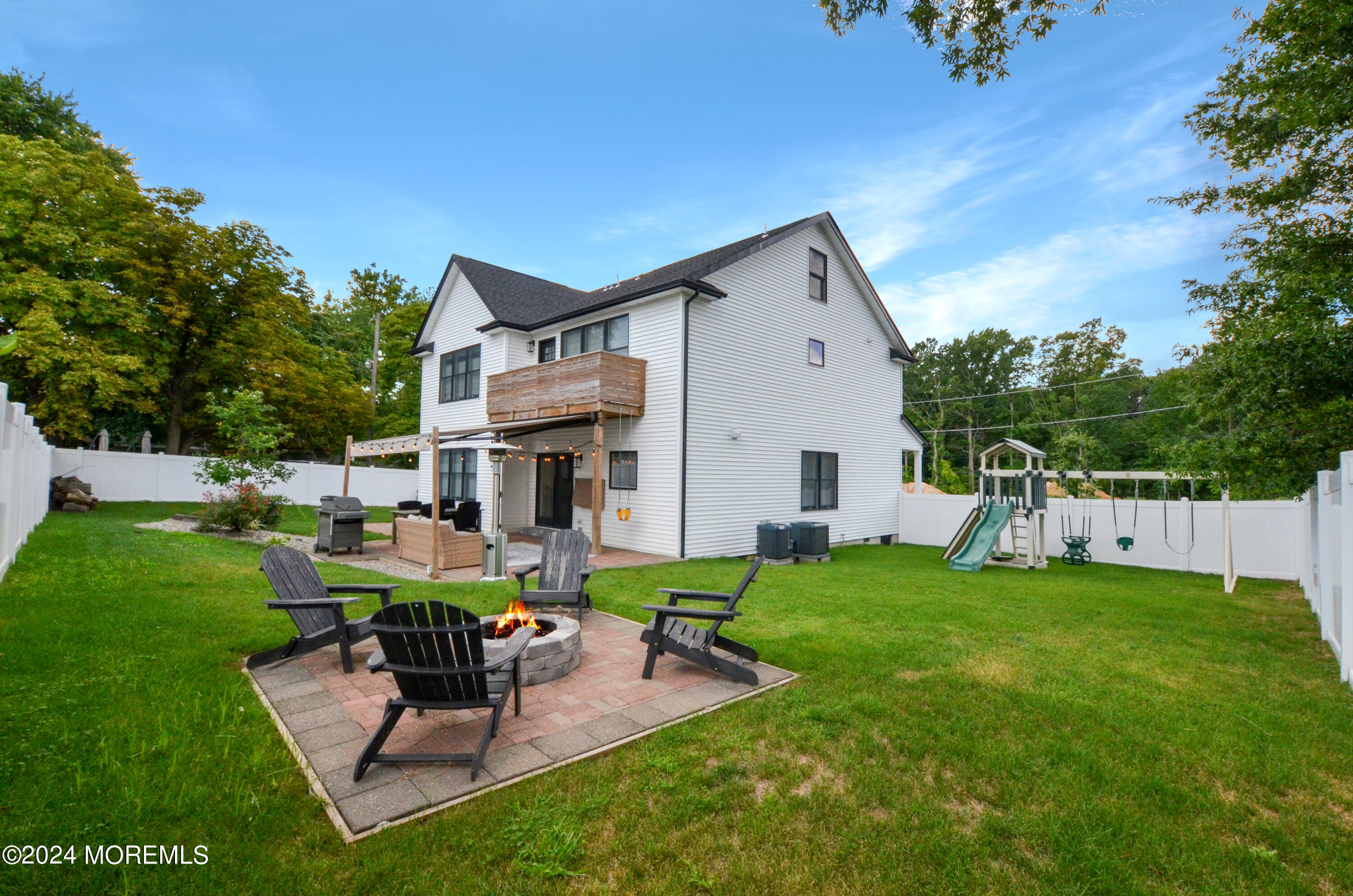 345 Meinzer Street Cliffwood, NJ 07721 - Photo 38 of 47 40