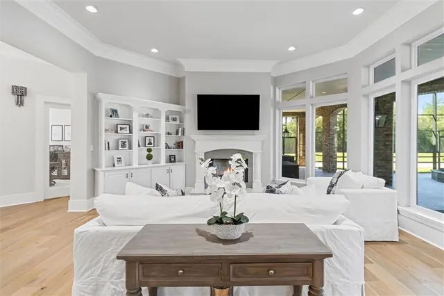 $995,900 | 844 South Fashion Boulevard, Hahnville, LA 70057