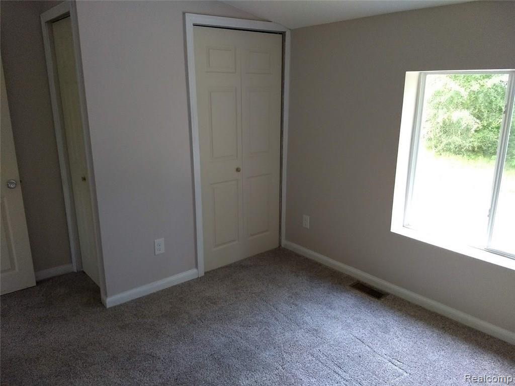 2387 North Linden Road Flushing, MI 48433 - Photo 11 of 14