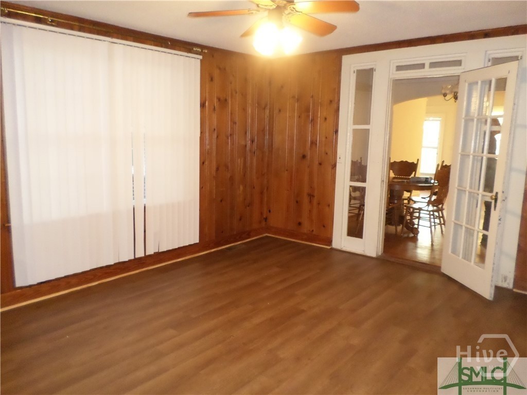 141 Rommel Avenue Savannah, GA 31408 - Photo 4 of 16 Family Room