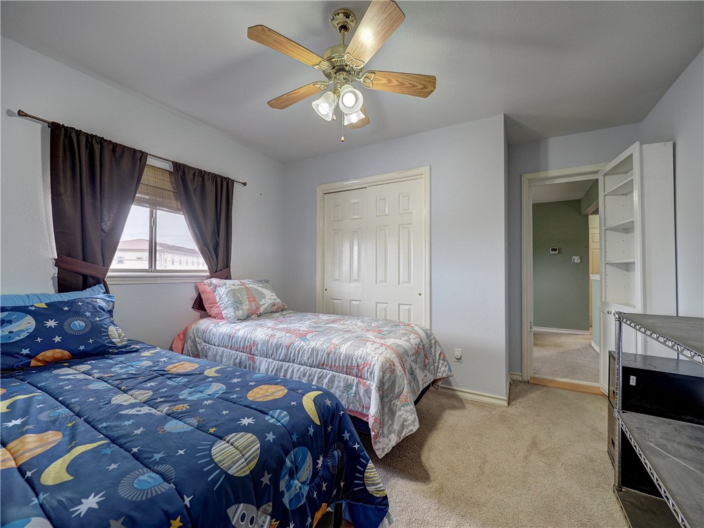 7210 St James Court Corpus Christi, TX 78413 - Photo 19 of 26 2nd bedroom