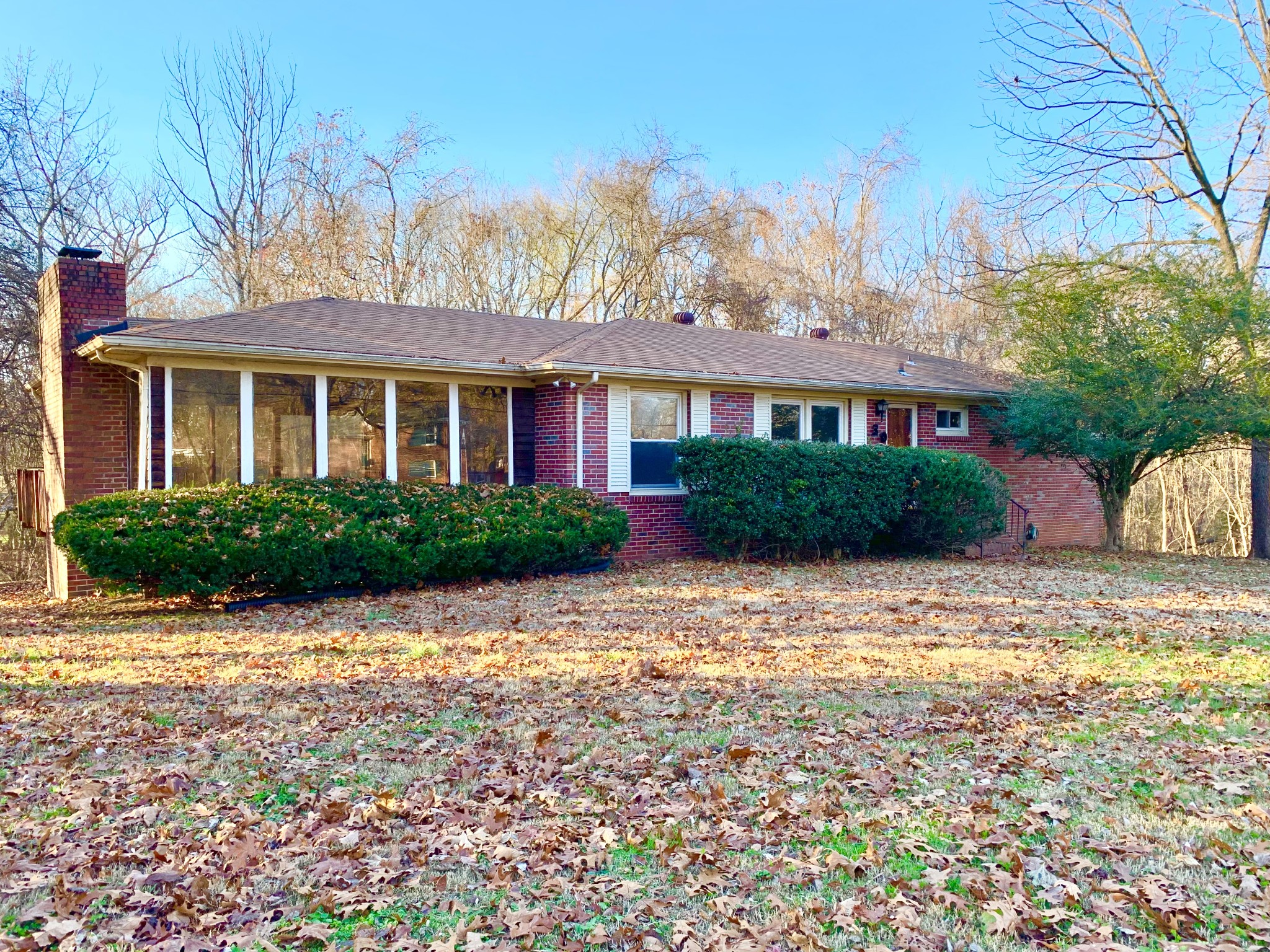 30 Bunker Hill Road Clarksville, TN 37042 - Photo 1 of 30 a front view of a house with a yard