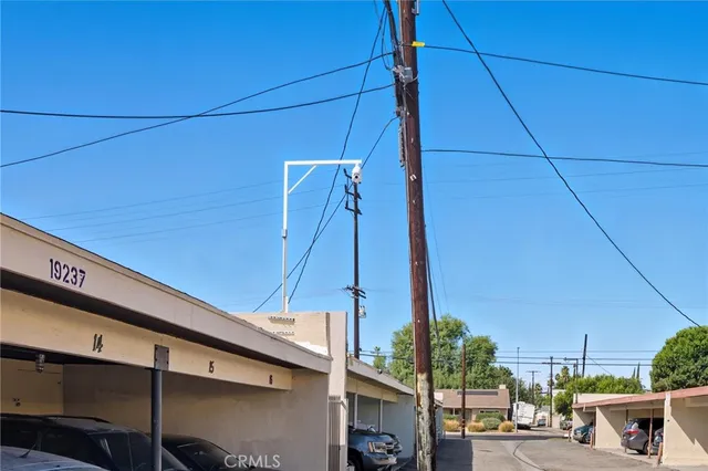 $2,000 | 19237 Bryant Street, Unit 8, Northridge, CA 91324