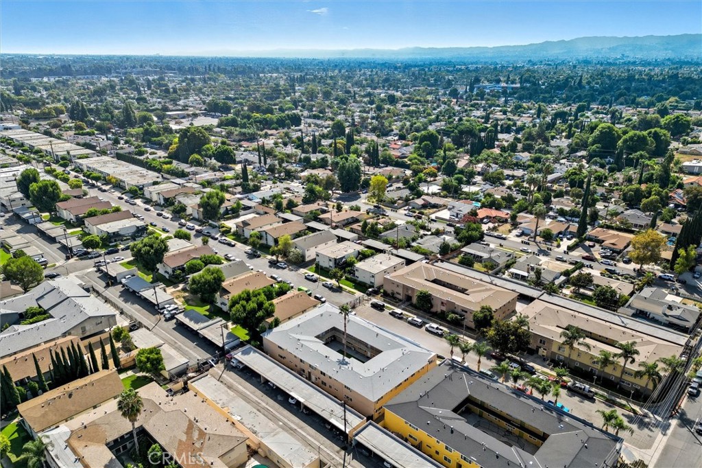 19237 Bryant Street, Unit 8 Northridge, CA 91324 - Photo 26 of 35