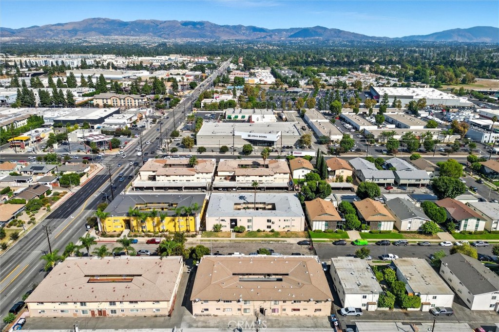 19237 Bryant Street, Unit 8 Northridge, CA 91324 - Photo 30 of 35