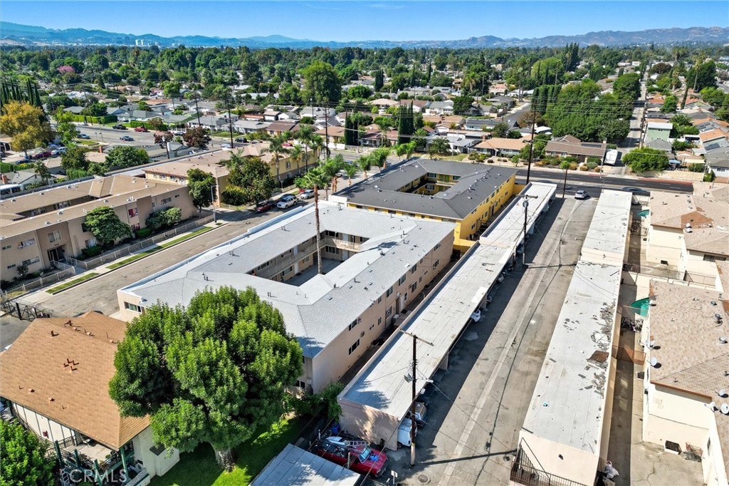 19237 Bryant Street, Unit 8 Northridge, CA 91324 - Photo 33 of 35