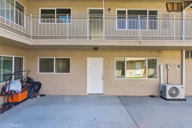 $2,000 | 19237 Bryant Street, Unit 8, Northridge, CA 91324