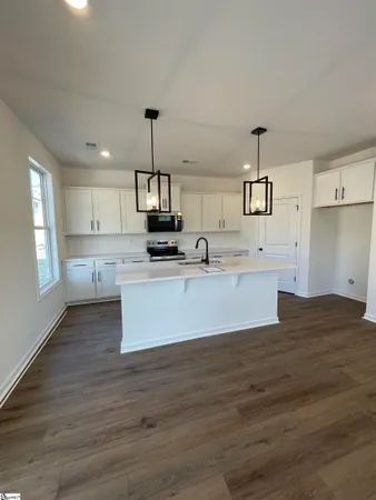 $334,900 | 18 Gateway Drive, Central, SC 29630