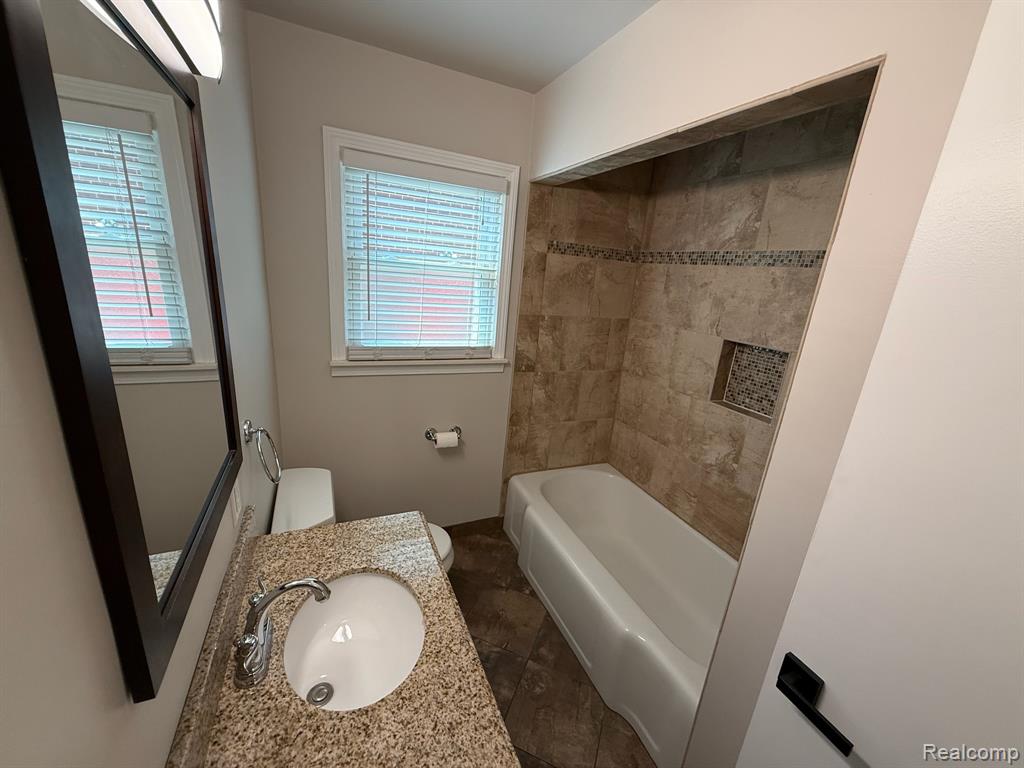 671 Coolidge Road Birmingham, MI 48009 - Photo 11 of 27 Gallery Image 11