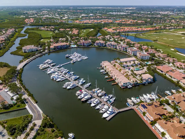 $244,000 | 5040 Harmony Circle, Unit 205, Vero Beach, FL 32967