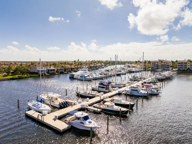 $244,000 | 5040 Harmony Circle, Unit 205, Vero Beach, FL 32967