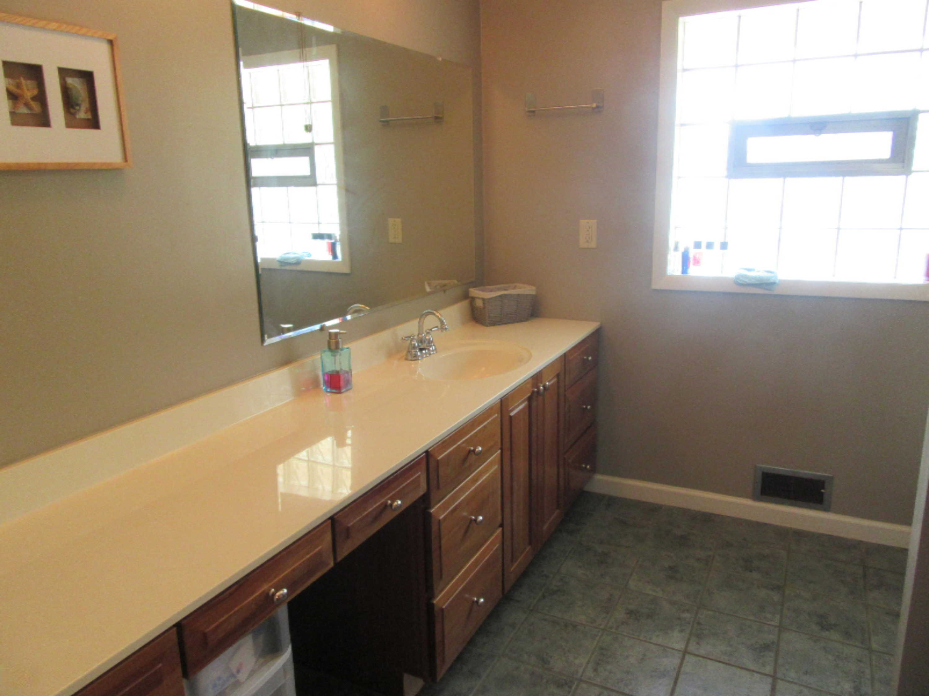 1451 Hendrick Road Muskegon, MI 49441 - Photo 18 of 26 IMG_1520