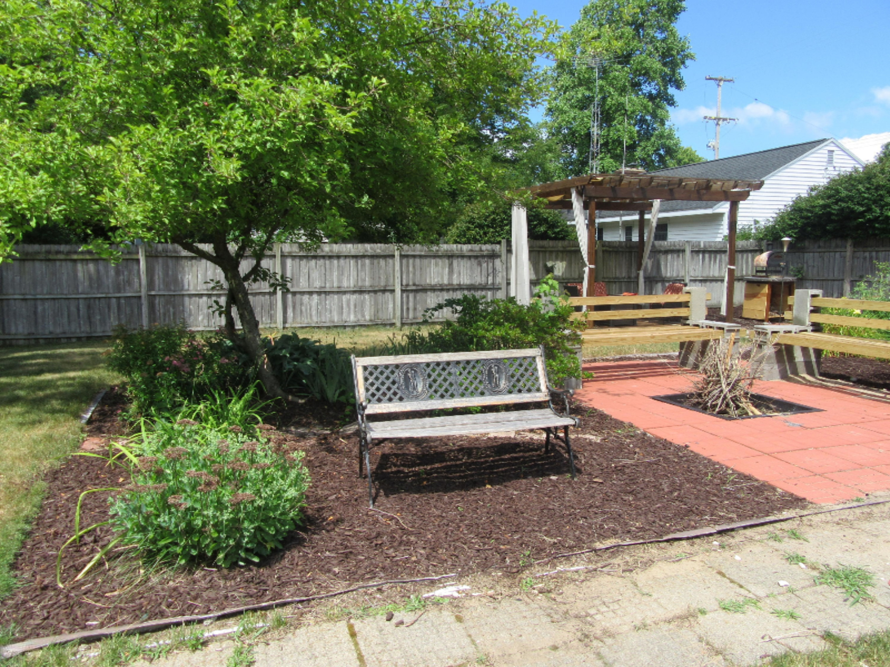 1451 Hendrick Road Muskegon, MI 49441 - Photo 5 of 26 IMG_1493