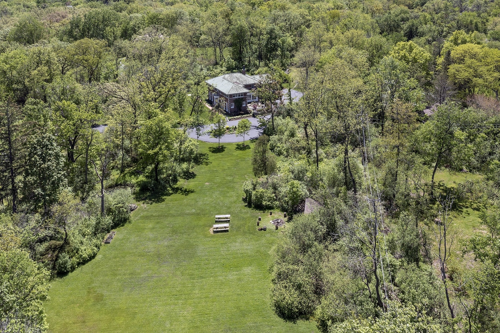 1900 Telegraph Road Bannockburn, IL 60015 - Photo 43 of 47 a view of a big yard with large trees