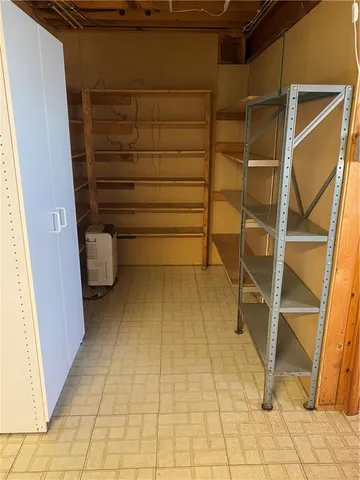 a view of walk in closet