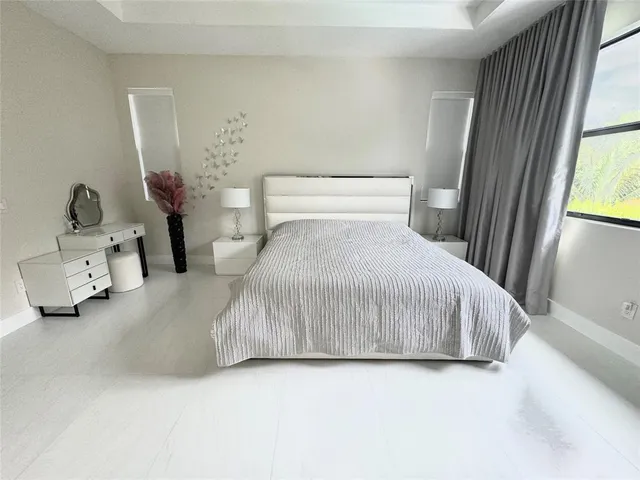 $7,500 | 4915 Whispering Way, Fort Lauderdale, FL 33312