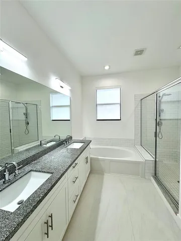 $7,500 | 4915 Whispering Way, Fort Lauderdale, FL 33312