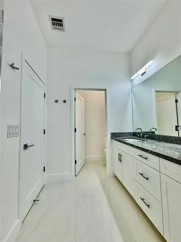 $7,500 | 4915 Whispering Way, Fort Lauderdale, FL 33312