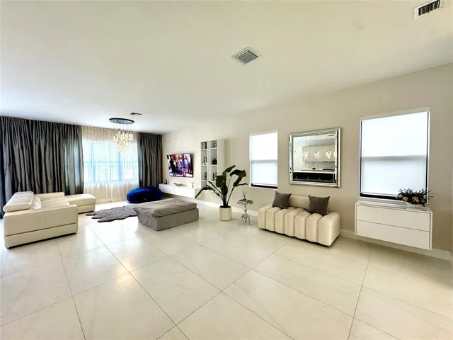 $7,500 | 4915 Whispering Way, Fort Lauderdale, FL 33312