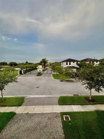 $7,500 | 4915 Whispering Way, Fort Lauderdale, FL 33312