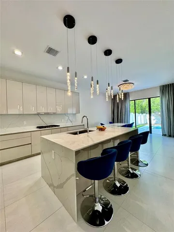 $7,500 | 4915 Whispering Way, Fort Lauderdale, FL 33312