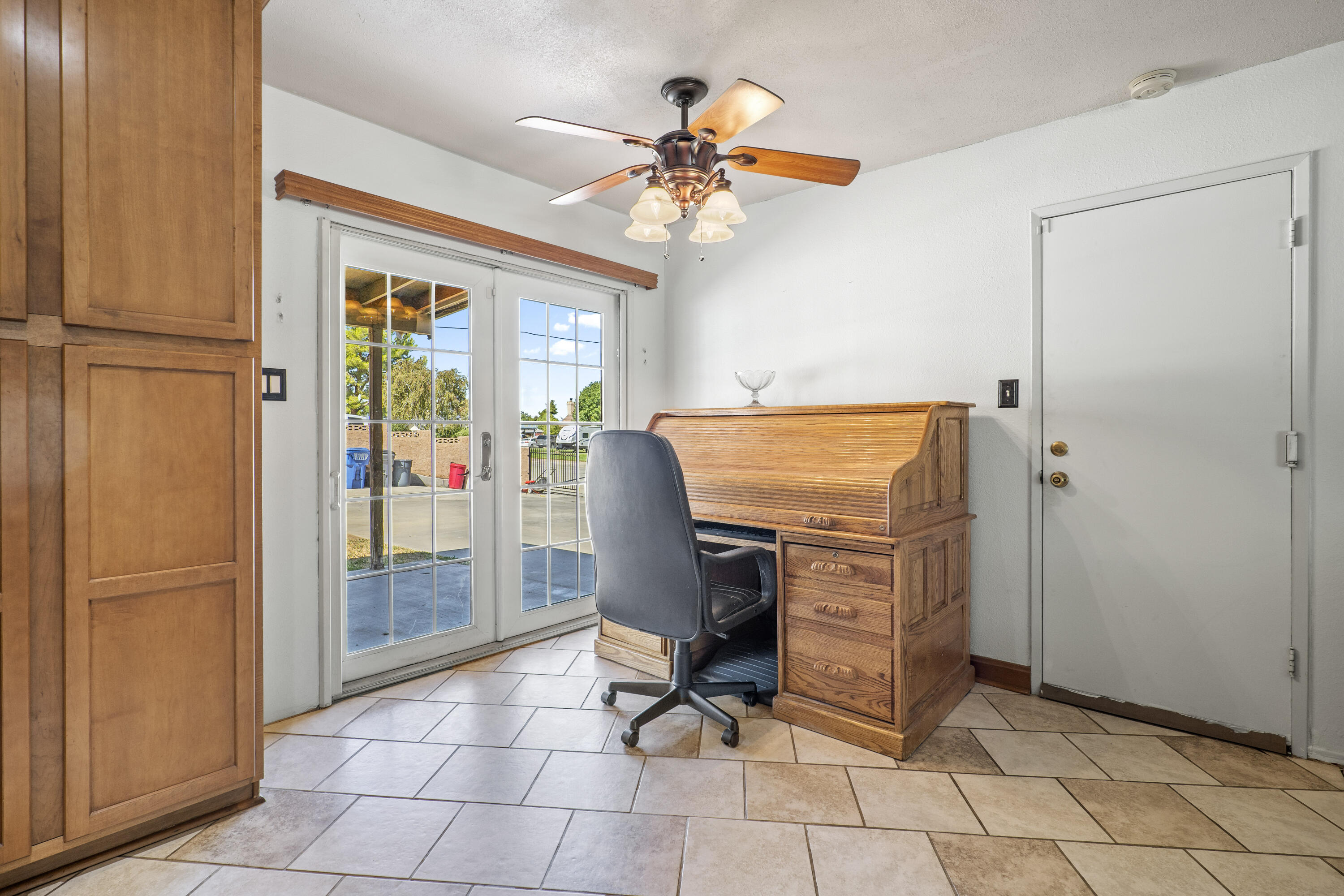 41235 47th Street West Lancaster, CA 93536 - Photo 12 of 43