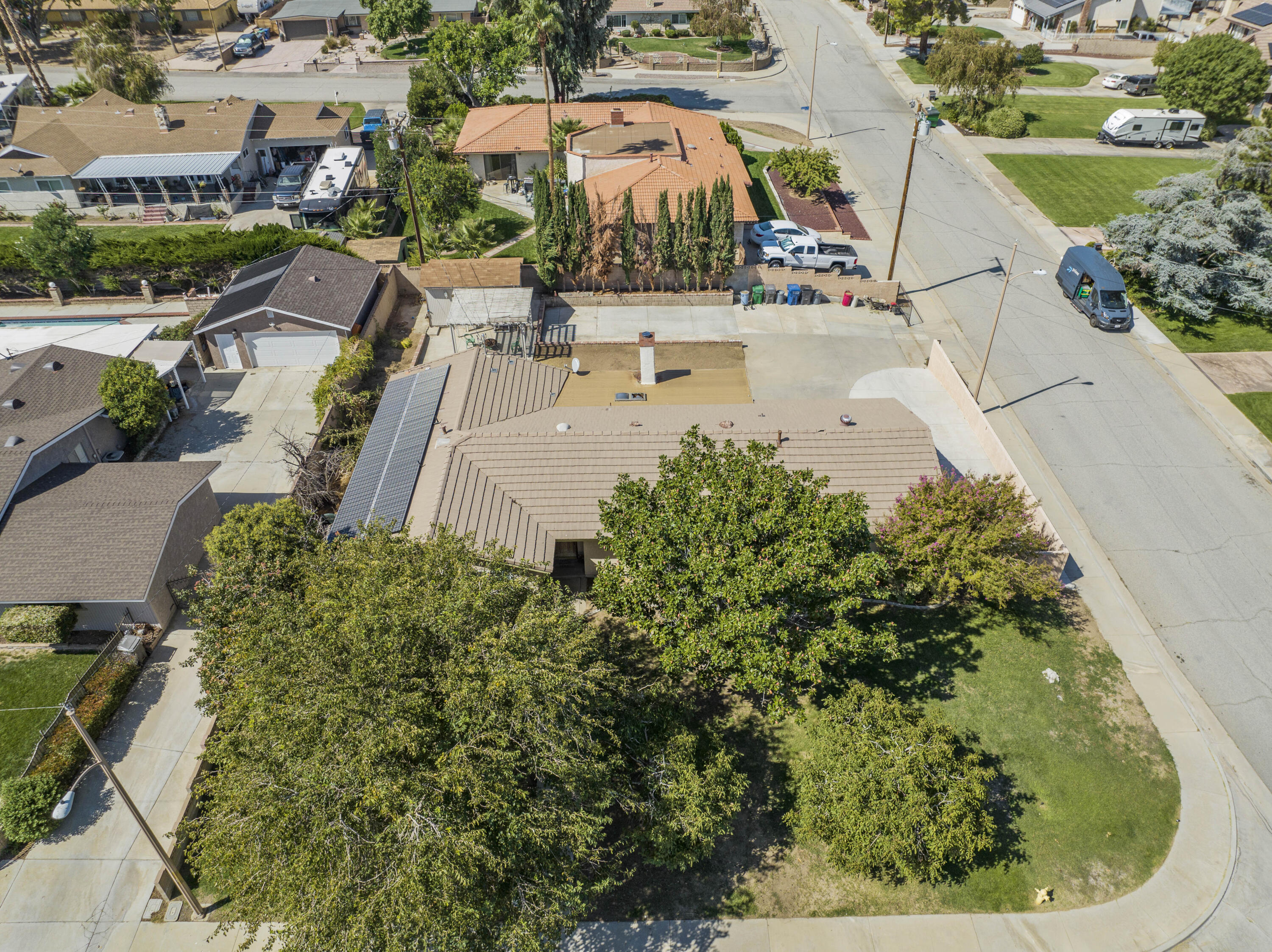 41235 47th Street West Lancaster, CA 93536 - Photo 32 of 43 an aerial view of residential houses with outdoor space