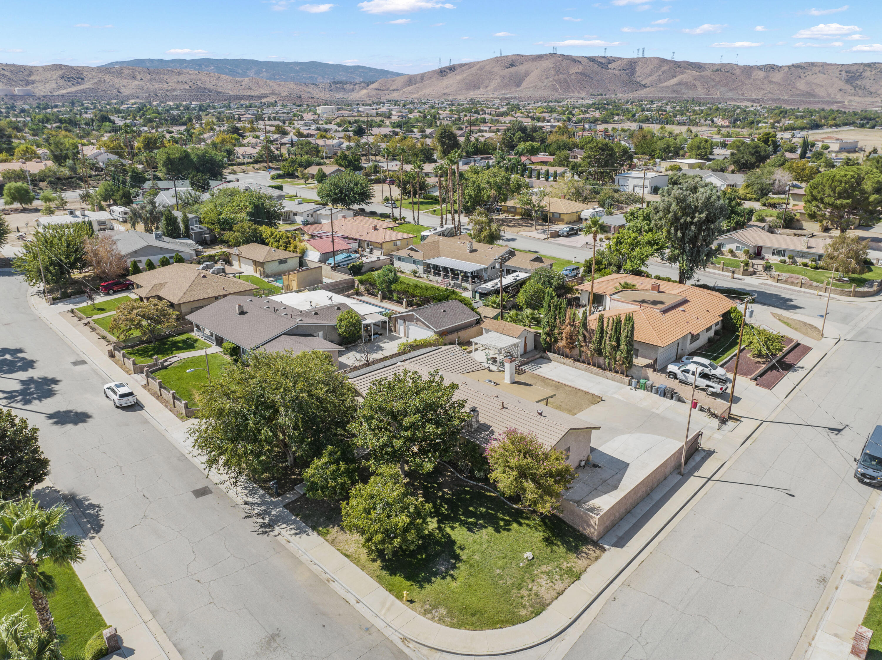 41235 47th Street West Lancaster, CA 93536 - Photo 33 of 43 an aerial view of residential houses and outdoor space